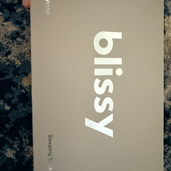 Blissy Silk Set - Picture 3 of 4